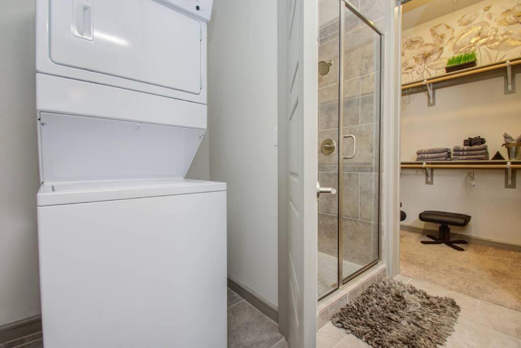 Best 5* Luxury Living Downtown Kingbed Suite Houston Extérieur photo