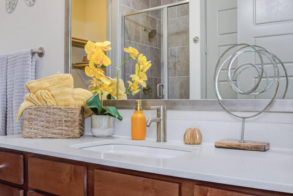 Best 5* Luxury Living Downtown Kingbed Suite Houston Extérieur photo